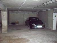 Parking en sous-sol à louer à Courbevoie