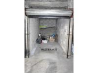 Parking boxé à vendre à Paris