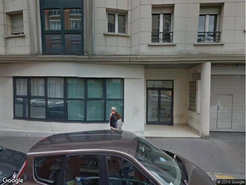 Place de parking à louer - Paris 75018 -  - 70 euros - 3 Square Lamarck, 75018 Paris, France