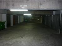 Place de parking à louer - Paris 75019 -  - 100 euros - 271 Rue de Belleville, 75019 Paris, France