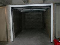 Garage fermé dans un parking, idéal pour petite citadine ou moto à Strasbourg