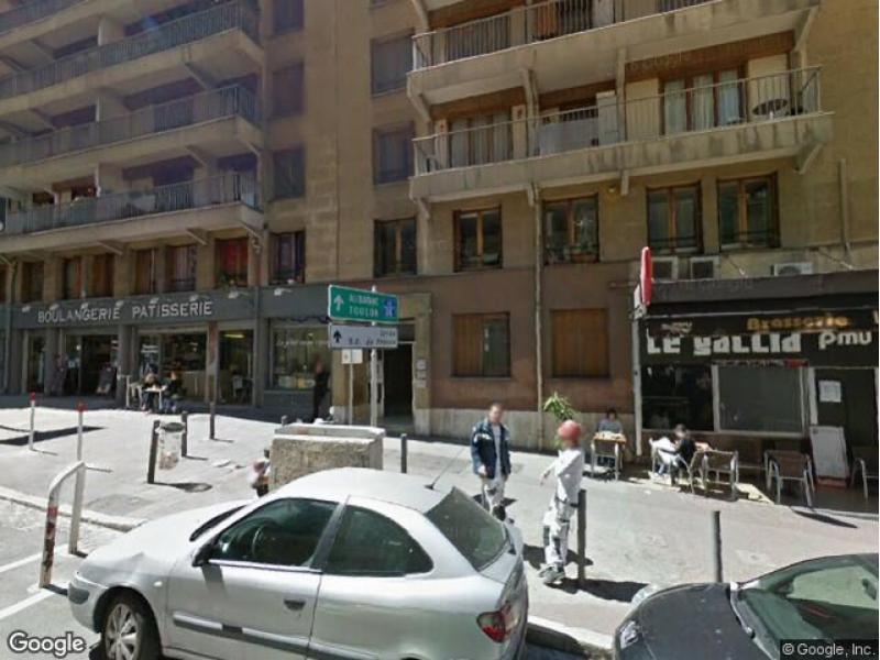 Place de parking à louer - Marseille 13006 -  - 115 euros - 122 Rue Breteuil, 13006 Marseille, France