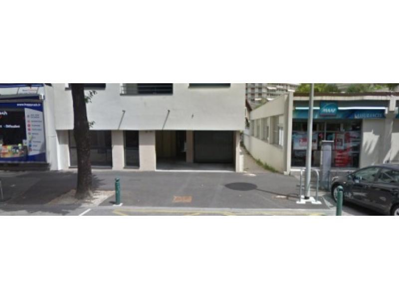 Place de parking à louer - Chambéry 73000 -  - 40,33 euros - 356 Avenue du Comte Vert,  Chambéry, France