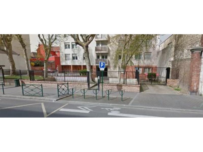 Place de parking à louer - Colombes 92700 - 62 Avenue Henri Barbusse,  Colombes, France - 50,4 euros