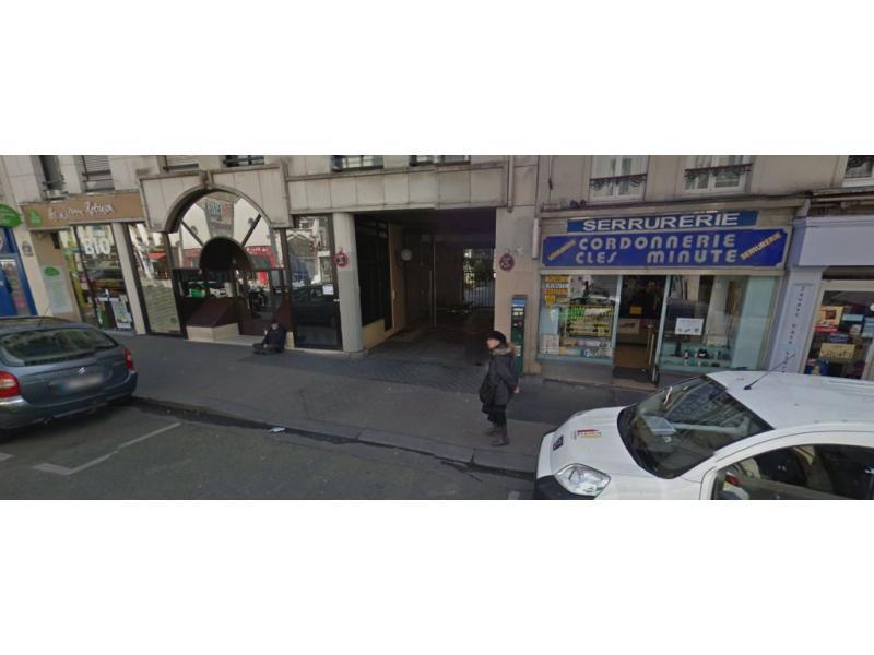 Place de parking à louer - Paris 75020 - 34 Rue de Bagnolet,  Paris, France - 191,89 euros