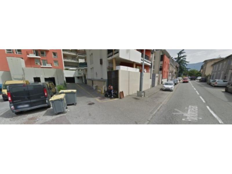 Place de parking à louer - Chambéry - 851 faubourg Montmélian
