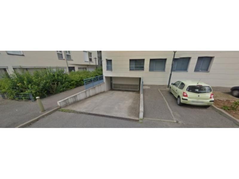Place de parking à louer - Chambéry 73000 -  - 53,81 euros - 41 Rue Martin Mouhica 