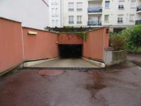 Place de parking à louer - Ivry-sur-Seine 94200 -  - 72,3 euros - 50 Avenue Maurice Thorez,  Ivry-sur-Seine, France