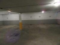 Place de parking à louer - Saint-Maur-des-Fossés 94100 -  - 54,88 euros - 20 Rue de la Ferme,  Saint-Maur-des-Fossés, France