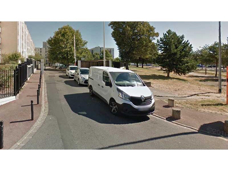 Place de parking à louer - Aulnay-sous-Bois 93600 -  - 25,52 euros - 45 Rue Paul Cézanne,  Aulnay-sous-Bois, France