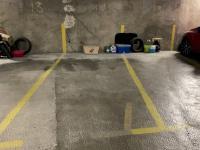 Place de parking à louer - Le Kremlin-Bicêtre 94270 - 25 Rue du Général Leclerc, Le Kremlin-Bicêtre, Île-de-France, France - 75 euros