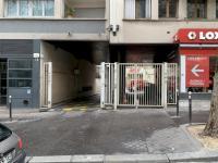 Place de parkinf la fourche 75018