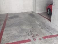 Grande place de stationnement situé 143 Bd BAILLE - Métro CONCEPTION