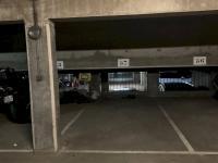 Place de parking // Paris - Belleville