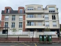 Lot de 10 boxes et 2 places de parking Antony