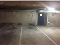 Place de parking à louer - Chatou 78400 - Rue Auguste Renoir, Chatou, Île-de-France, France - 75 euros