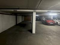 Place de parking à louer - Paris 75116 - 48 Rue De La Tour, 75116 Paris, France - 220 euros