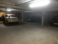 Place de parking à louer - Paris 75013 - Rue De La Reine Blanche, 75013 Paris, France - 140 euros