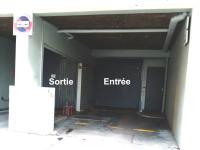 Place de parking à louer - Paris 75011 -  - 120 euros - 54 Rue Saint-Maur, 75011 Paris, France