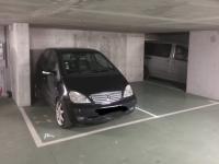 Place de parking à louer - Paris 75011 - 11 Rue Godefroy Cavaignac, 75011 Paris, France - 125 euros