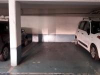 Place de parking à louer - Montrouge 92120 - 2 Square Des Combattants D'afrique Du Nord, 92120 Montrouge, France - 80 euros