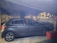 Place de parking à louer - Paris 75017 - 128 Rue Legendre, 75017 Paris, France - 165 euros