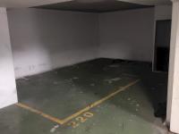 Place de parking à louer - Paris 75011 -  - 80 euros - 20 Rue De Lappe, 75011 Paris, France