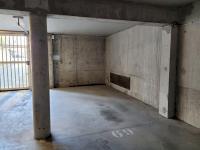 Place de parking sécurisée sous-sol - quartier saint Hélène