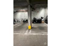 Place de parking à louer - Paris 75016 - 136 Boulevard Suchet, 75016 Paris, France - 250 euros