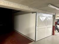 DOUBLE BOX EN ENFILADE AVEC BELLE HAUTEUR SOUS PLAFOND