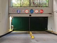 Place de parking à louer - Paris 75010 -  - 110 euros - 48 Quai De Jemmapes, 75010 Paris, France