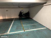 Parking Moto ou Scooter. Très sécurisé - Louis Blanc / Gare de l'Est