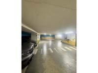 Place de parking à louer - Paris 75009 - 20 Rue Drouot, 75009 Paris, France - 195 euros
