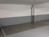 Place de parking à louer - Paris 75011 -  - 120 euros - 3 Avenue De Taillebourg, 75011 Paris, France