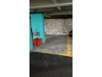 Place de parking à louer - Paris 75014 - 110 Rue D'alésia, 75014 Paris, France - 140 euros