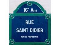 Location Box (sous-sol) rue St-Didier, Paris 16 Paris  Quartier Victor Hugo 262  Loyer mensuel Charges comprises