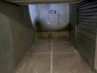 Box de 12 m² pour voiture ou stockage