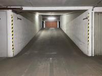 Place de parking à louer - Paris 75016 - 50 Rue De La Tour, 75016 Paris, France - 180 euros