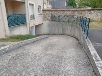 Place de parking à louer - Melun 77000 -  - 55 euros - 14 Rue Doré, 77000 Melun, France