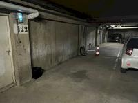 Parking privé (sous-sol) 4 Rue Fallempin, 75015 Paris, France
