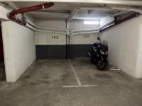 Place de parking à louer - Paris 75012 - 40 Rue Chaligny, 75012 Paris, France - 80 euros