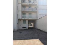 Place de parking extérieure - Lyon 8 (Grand Trou) - Cour fermée, accès 24/24