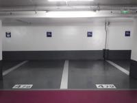 Place de parking à vendre - Paris 75008 - 19 Avenue George V, 75008 Paris, France