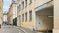 Paris 4 - 30 rue Du Petit Musc - Parking à louer