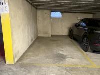 Parking privé (sous-sol) 48 Rue Saint-Didier, 75016 Paris, France