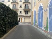 Parking privé (sous-sol) 30 Rue Raspail, 92300 Levallois-Perret, France