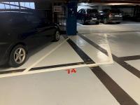 Place de parking à louer - Paris 75017 -  - 155 euros - 114 Rue Cardinet, 75017 Paris, France