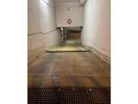 Place de parking à louer - Paris 75008 -  - 200 euros - 15 Rue Lord Byron, 75008 Paris, France