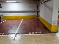 Place de parking à louer - Paris 75013 - 30 Avenue d'Italie, 75013 Paris, France - 60 euros