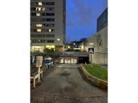 Place de parking à louer - Paris 75013 - 3 Avenue de Choisy, 75013 Paris, France - 65 euros